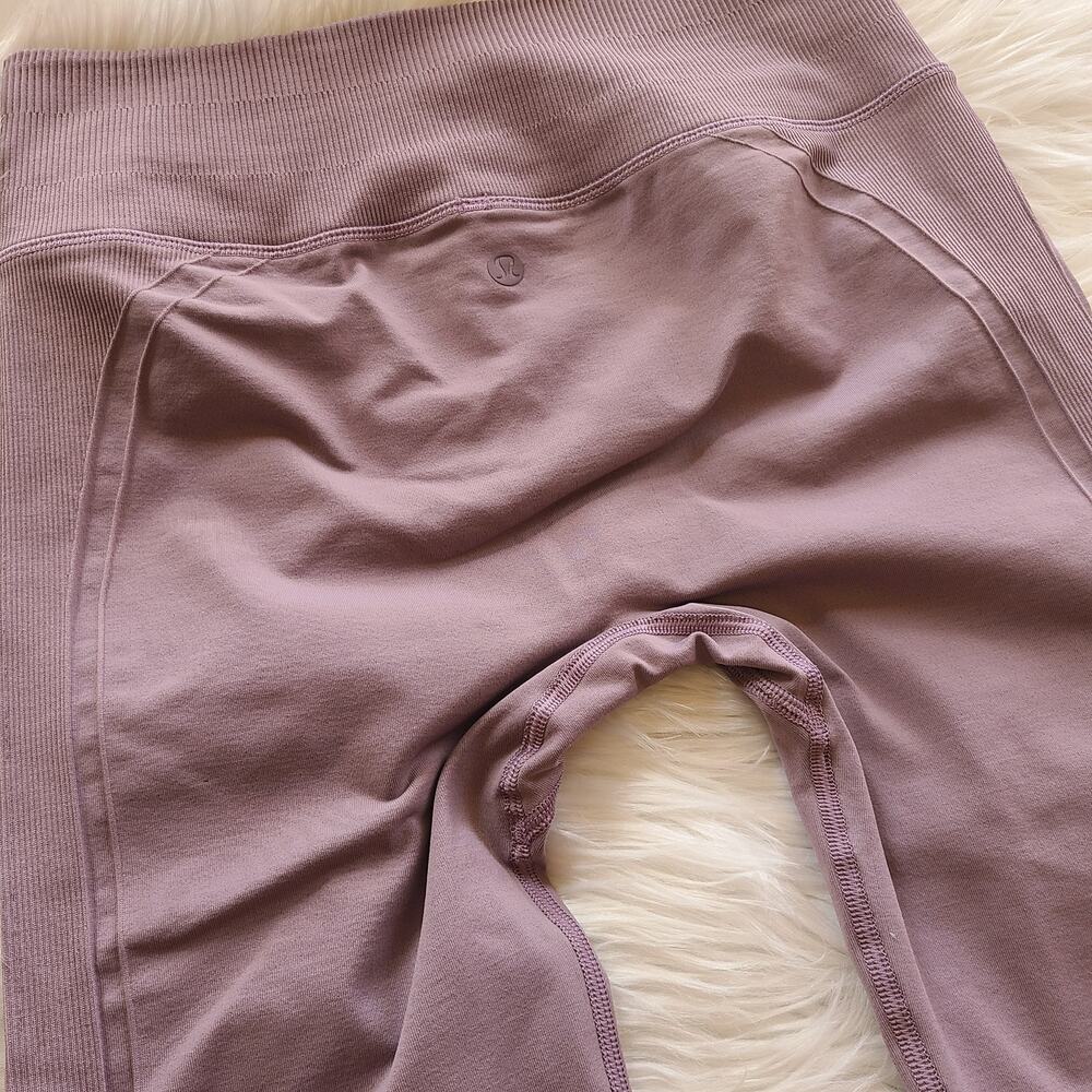 Lululemon Ebb to Street Tight Frosted Mulberry Leggings 8 High Rise Athleisure - Picture 6 of 6